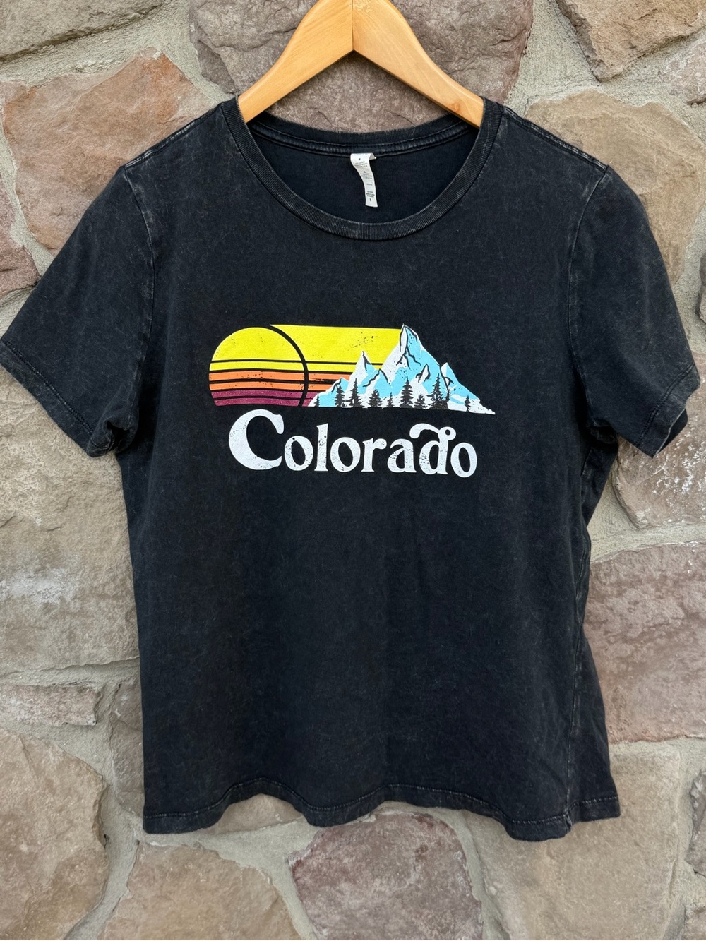 Colorado Graphic Kids Tee - Black with Yellow & Blue Print